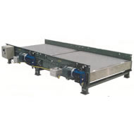 Heavy-duty plastic belt accumulating conveyor
